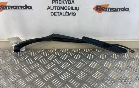 Subaru Forester SG Front wiper blade arm