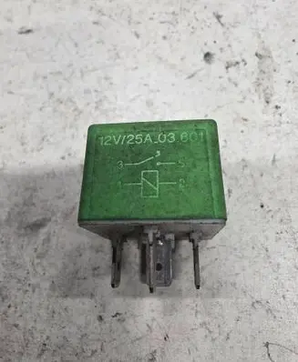 Volkswagen Touareg I Other relay 12V25A03601