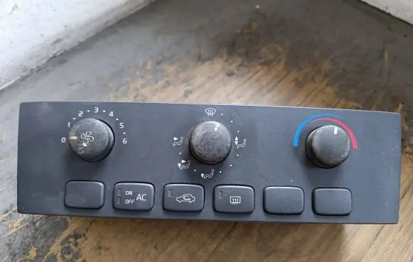 Volvo S40, V40 Climate control unit 0142700G04 C1236