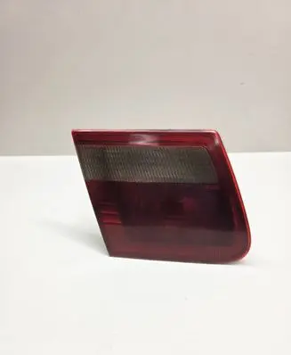 Tailgate rear/tail lights