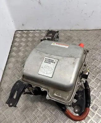 Toyota Prius (XW20) Voltage converter inverter G920047120