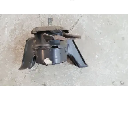 Hyundai Tucson TL Engine mount bracket