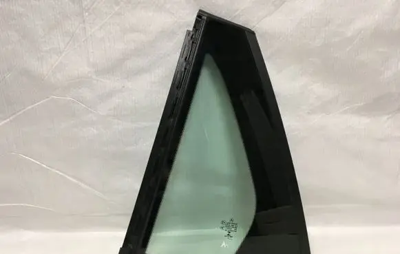 Mercedes-Benz GLC X253 C253 Front triangle window/glass A2537300155
