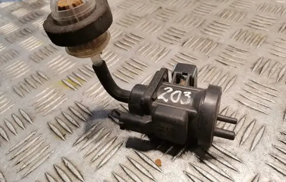 Mercedes-Benz C W203 Turbo solenoid valve 0005450527