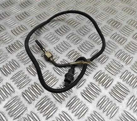 Mercedes-Benz CLA C117 X117 W117 Oil temperature sensor A0009058501
