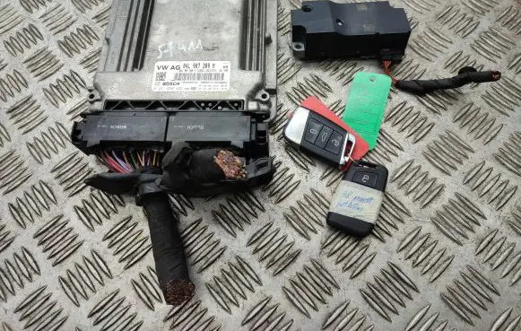 Volkswagen PASSAT B8 Engine ECU kit and lock set 04L907309M 0281030462 3Q0905861