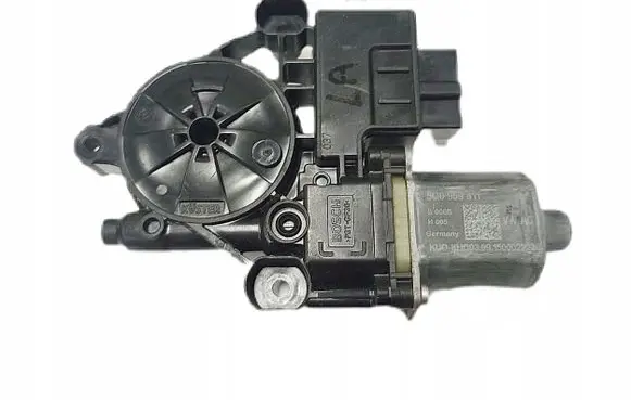 Volkswagen Golf VII Front door window regulator motor 5Q0959811