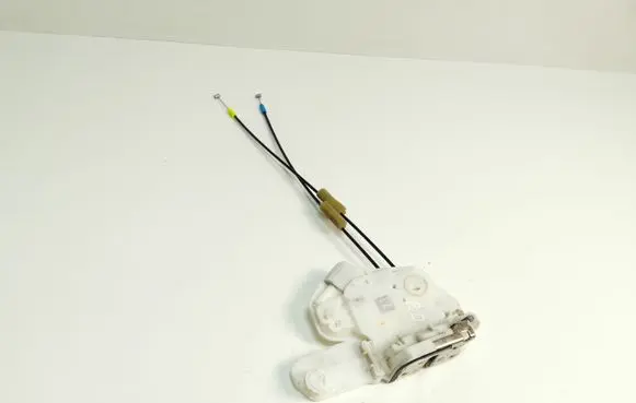 Mitsubishi Outlander Front door lock