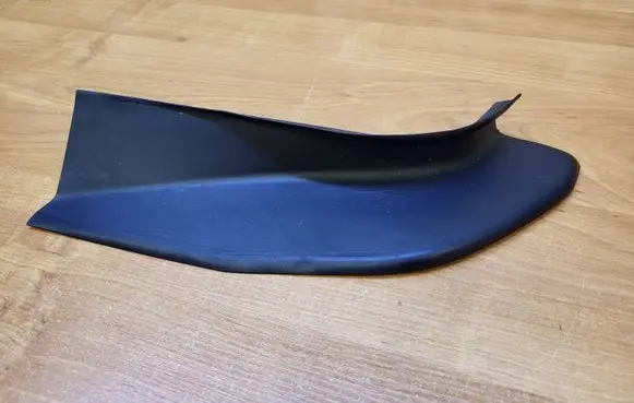 Rear/tail light trim molding