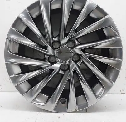 Lexus ES 300h (6th Gen) R18 alloy rim 