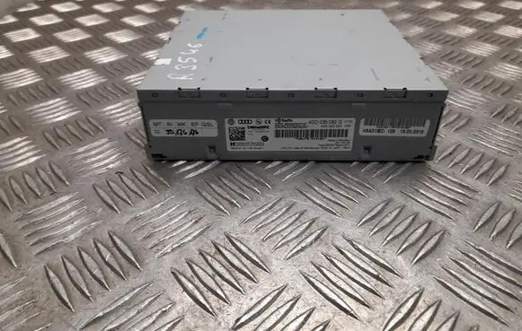 Audi A8 S8 D4 4H Radio/CD/DVD/GPS head unit 4GD035082G