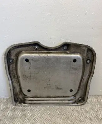BMW 3 E90 E91 Engine splash shield/under tray 6768982