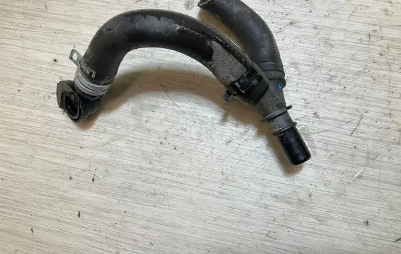 Volvo XC40 Engine coolant pipe/hose 32138587 8989691740