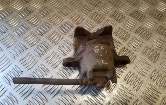 Mitsubishi Pajero Rear brake caliper