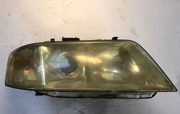 Audi A6 S6 C5 4B Headlight/headlamp 14846600 148466