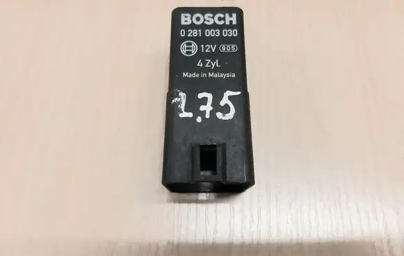Honda Civic Glow plug pre-heat relay 0281003030
