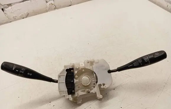 Wiper turn signal indicator stalk/switch