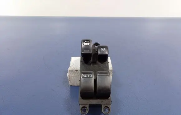 Nissan Almera Tino Electric window control switch