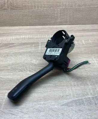 Volkswagen Golf IV Indicator stalk 8L0953513G L01