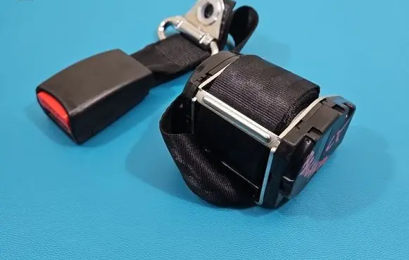 Renault Trafic III (X82) Rear seatbelt IMPRK1551655