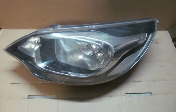 KIA Rio Headlight/headlamp 921011WXXX