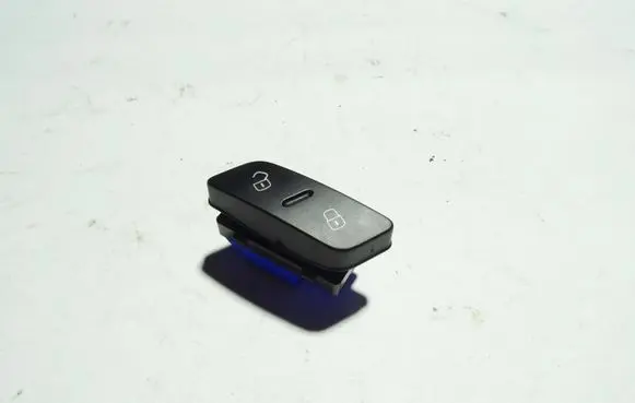 Volkswagen PASSAT B7 Central locking switch button 3AA962126