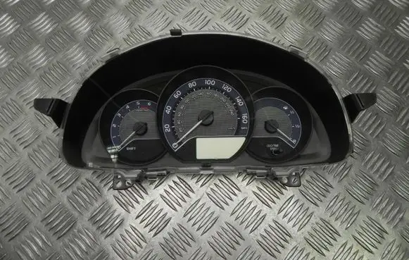 Toyota Auris E180 Speedometer (instrument cluster) 838000ZU90 B1068