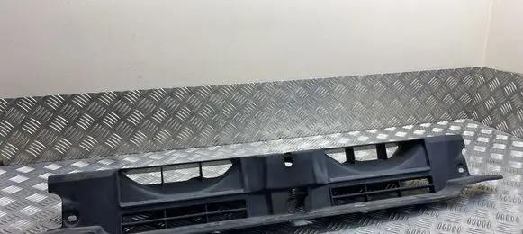 Hyundai Santa Fe Radiator trim 8641026910