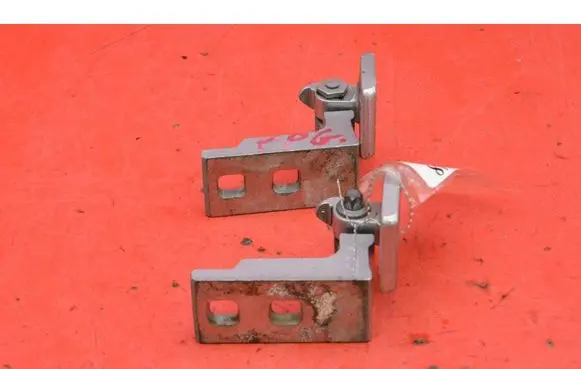 Opel Corsa E Front door hinge set 13180568