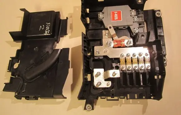 Volkswagen Touareg I Fuse module 7L0937548A