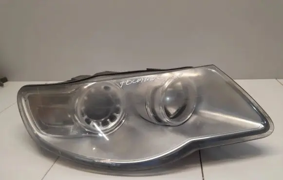 Volkswagen Touareg I Headlight/headlamp 16462600