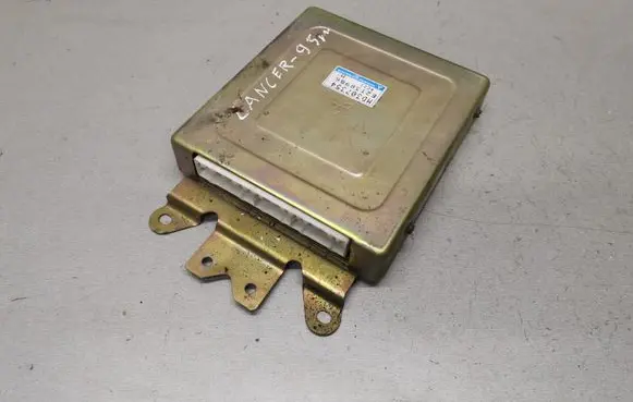 Mitsubishi Lancer Engine control unit/module MD307354 E2T38986