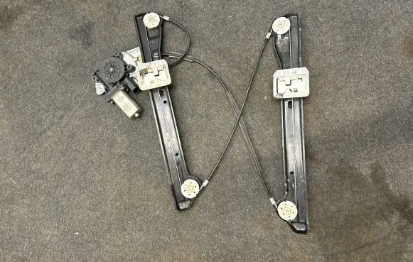 Mini Cooper Countryman R60 Front window lifting mechanism without motor 9805670 125870295 34000072