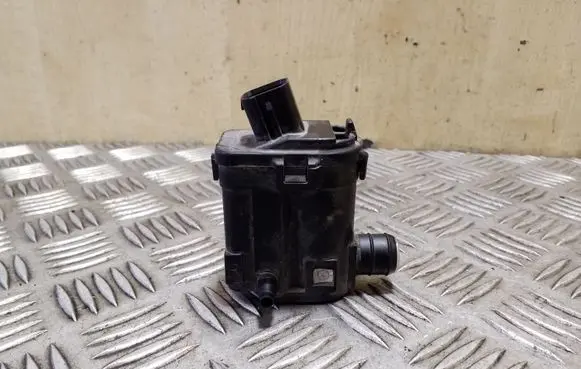 KIA Soul Windscreen/windshield washer pump 985102J500