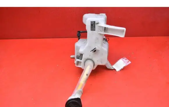 Toyota Prius (XW30) Windshield washer fluid reservoir/tank 060851317
