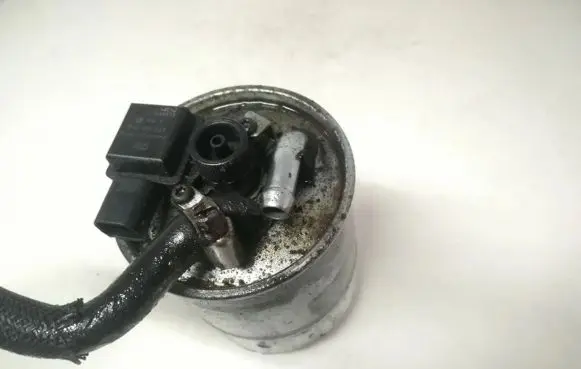 Mercedes-Benz Vito Viano W639 Fuel filter 63299023