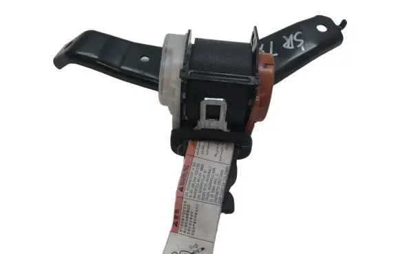 Subaru Outback Middle seatbelt (rear) 