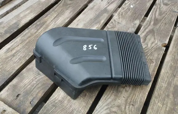 Audi A4 S4 B6 8E 8H Air intake duct part 8E0129617D