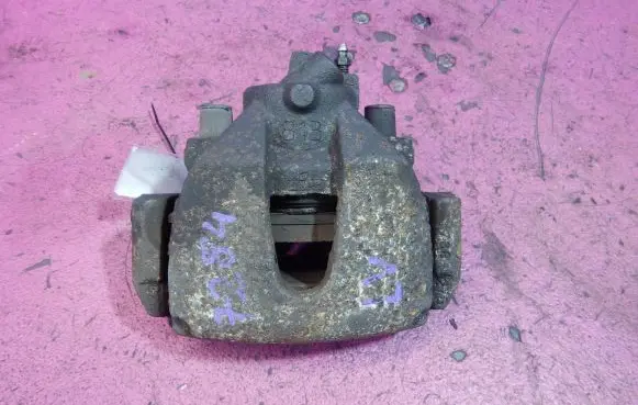 Ford C-MAX I Front brake caliper