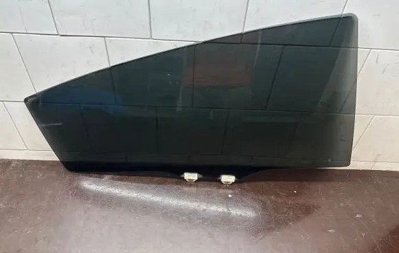 Honda HR-V Rear door window glass