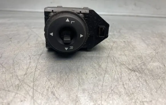 KIA Ceed Wing mirror switch 457480