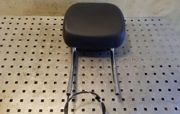 KIA Sportage Front seat headrest 