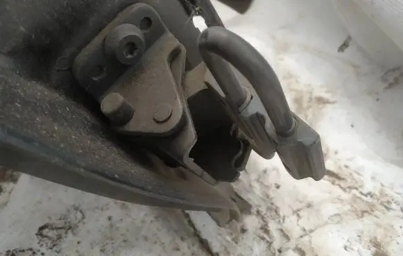 Audi A6 S6 C6 4F Rear door lower hinge