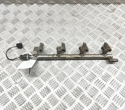Jaguar XK - XKR Fuel main line pipe 8W939G774AF 0261555080