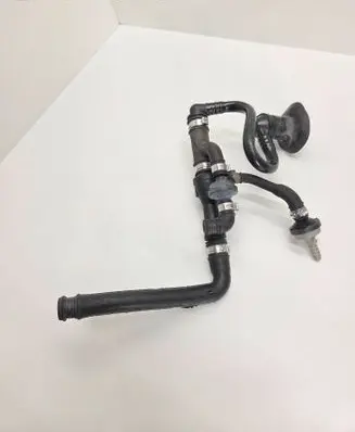 Audi A6 S6 C5 4B Vacuum line/pipe/hose 058133784P 058133753B 058133370