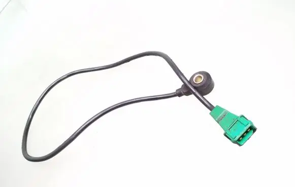 Audi A4 S4 B5 8D Detonation knock sensor 054905377H