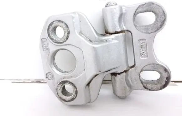 Mercedes-Benz E W210 Front door lower hinge 