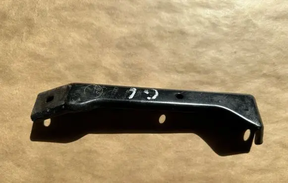 Audi A6 S6 C6 4F Radiator support slam panel bracket 4F0809891