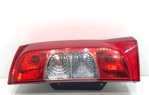 Fiat Qubo Rear/tail lights 01391432080E