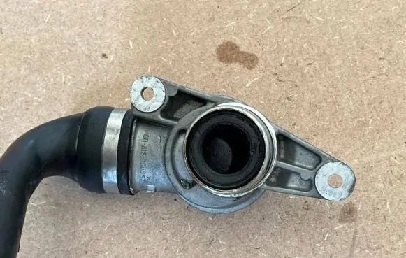 Mercedes-Benz ML W164 Breather hose/pipe A6420101191 4012050B